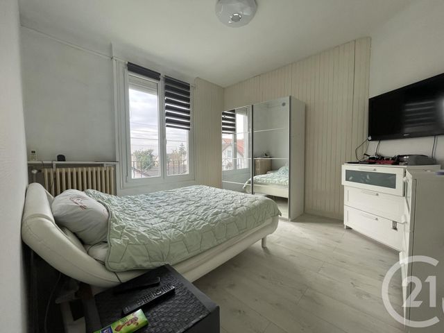 Afficher la photo en grand maison à vendre - 7 pièces - 110.57 m2 - MITRY MORY - 77 - ILE-DE-FRANCE - Century 21 Villeparimo