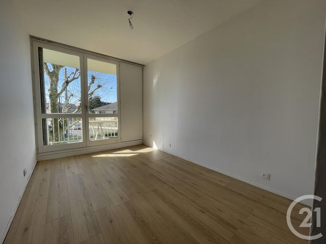 Appartement F5 à vendre - 5 pièces - 97.47 m2 - VILLEPARISIS - 77 - ILE-DE-FRANCE - Century 21 Villeparimo