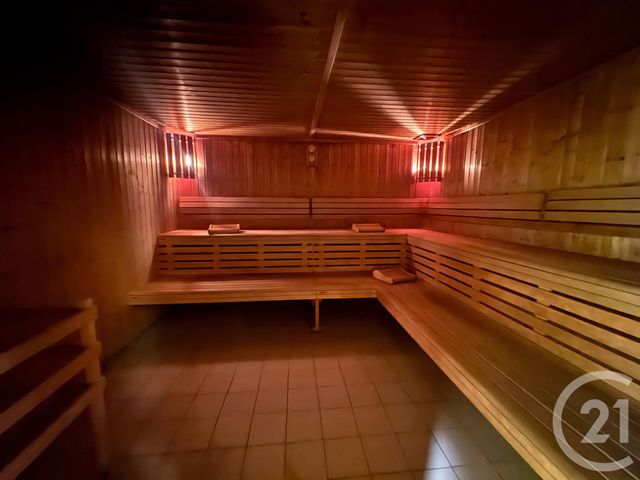 Appartement F1 à vendre - 1 pièce - 45.2 m2 - PARIS - 75010 - ILE-DE-FRANCE - Century 21 Villeparimo