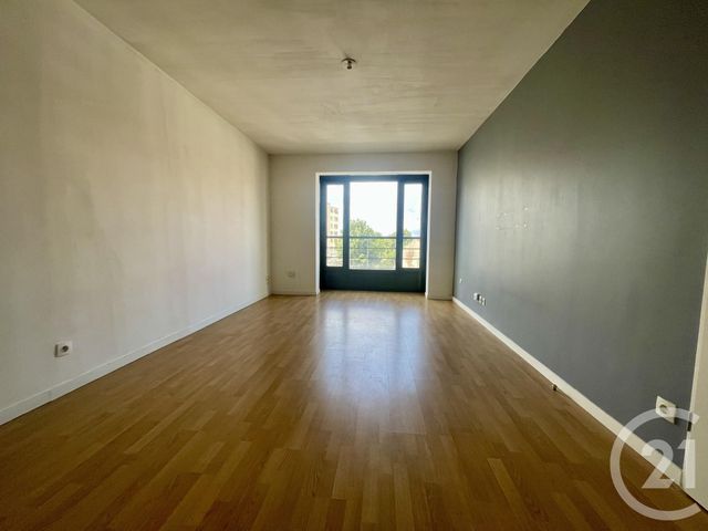 Afficher la photo en grand Appartement F2 à vendre - 2 pièces - 43.59 m2 - VILLEPARISIS - 77 - ILE-DE-FRANCE - Century 21 Villeparimo