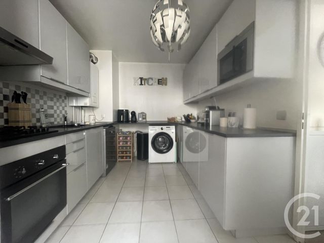 Appartement F3 à vendre - 3 pièces - 59.64 m2 - VILLEPARISIS - 77 - ILE-DE-FRANCE - Century 21 Villeparimo