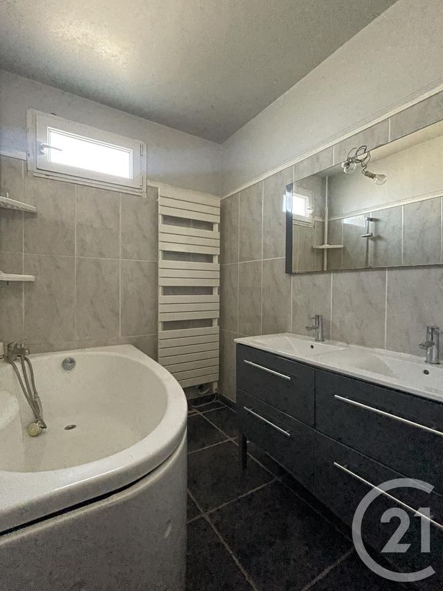 maison à vendre - 8 pièces - 218.47 m2 - TREMBLAY EN FRANCE - 93 - ILE-DE-FRANCE - Century 21 Villeparimo