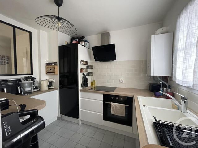 Appartement F2 à vendre - 2 pièces - 44.05 m2 - VILLEPARISIS - 77 - ILE-DE-FRANCE - Century 21 Villeparimo