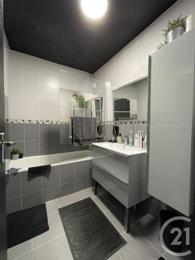 Appartement F4 à vendre - 4 pièces - 88.17 m2 - VILLEPARISIS - 77 - ILE-DE-FRANCE - Century 21 Villeparimo