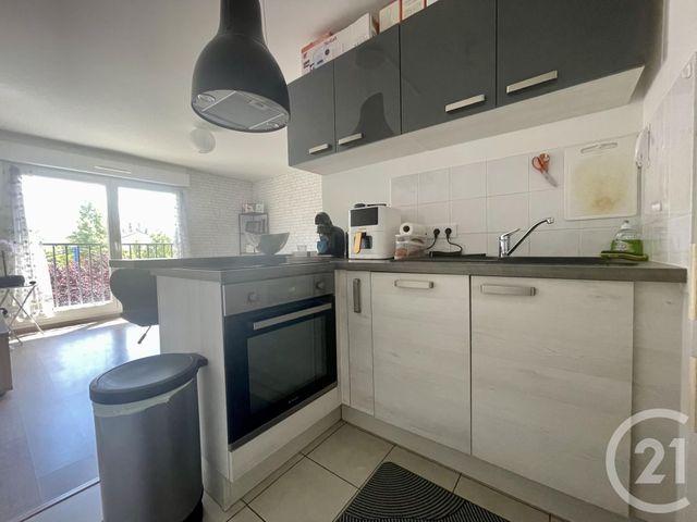 Appartement F2 à vendre - 2 pièces - 41.72 m2 - VILLEPARISIS - 77 - ILE-DE-FRANCE - Century 21 Villeparimo