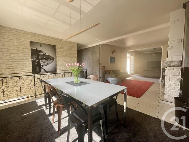 maison à vendre - 9 pièces - 197.7 m2 - LIVRY GARGAN - 93 - ILE-DE-FRANCE - Century 21 Villeparimo