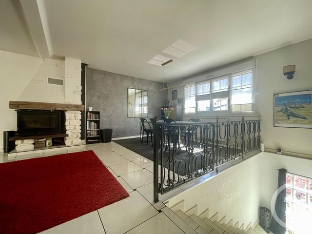 maison à vendre - 9 pièces - 197.7 m2 - LIVRY GARGAN - 93 - ILE-DE-FRANCE - Century 21 Villeparimo
