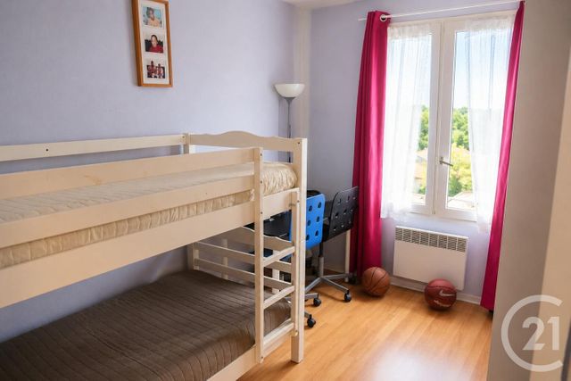 Appartement F4 à vendre - 4 pièces - 72.2 m2 - VILLEPARISIS - 77 - ILE-DE-FRANCE - Century 21 Villeparimo